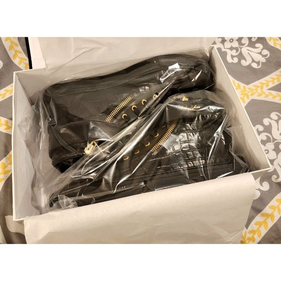 MONEYATTI CLASSICS - Picture 2 of 5